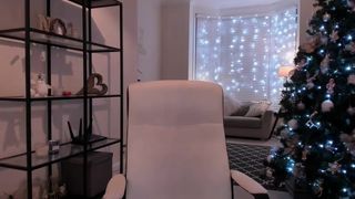 uk_Candece gorgeous slut in oil