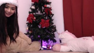 Sexymaithai crazy young lady hammering her cunt