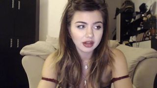 Ddesireee sexy mommy fingers both holes