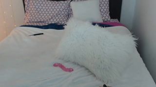 Valkyrie depraved plays with her holes