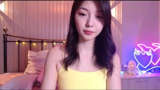 niyamein bitch in stockings gets squirt