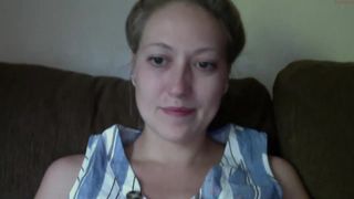 pregnant_annah wonderful mother pulls the cap with her fingers