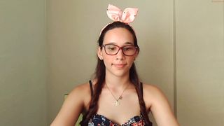 yourcutiekami sexy blonde pulls pussy hand