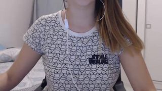 serena_v wet between your legs