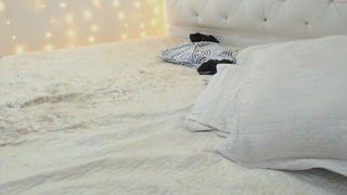 priya_rose Dark-haired girlfriends