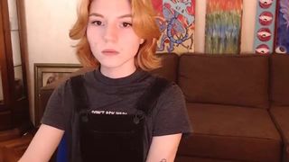 alicebreeze wonderful babe cums from a handjob