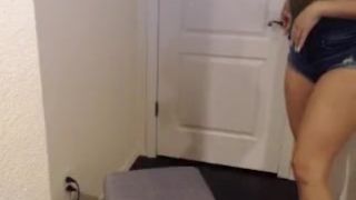 queenemi lush harlot jerks off a broken vagina