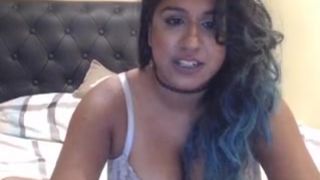 preetione sultry whore naughty with a vibrator