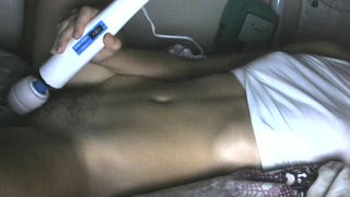 YaGirlDubs mature chick pulls pussy