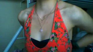 YaGirlDubs loud female squeals from a great handjob