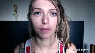 Arwen Datnoid busty slut brings herself to squirt