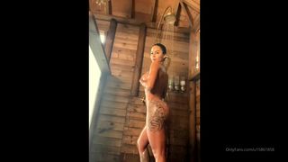 julianacandy mature bitch fucks both slots hard