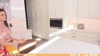 ZiaFox show in free chat