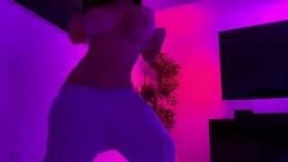 genesislopez put two fingers into her anus