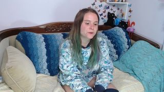 sexkitteh sponge courtesan in the office spoils himself with pleasures