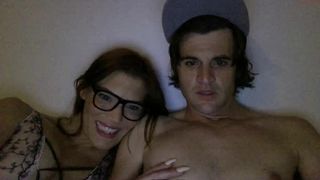 zakfuckschloe fingers in pussy