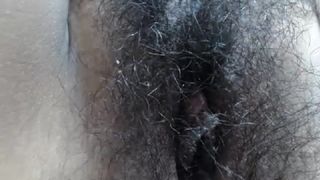 mia_bush flies away from the buzz of orgasm