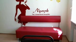 damedecoeur showing off her young body