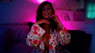 sweetumspie dancing near the christmas tree