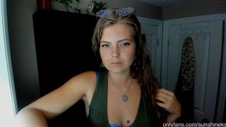 sunshinekate tasty babe fucks both holes