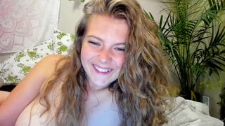 sunshinekate cute chicks lick cunt in pose