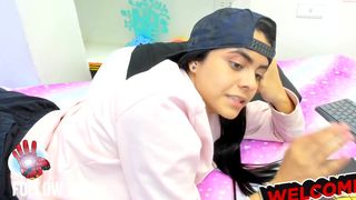 lisaxbritani white-haired slut fucks with phallus