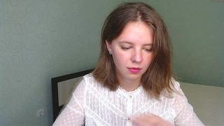 misslittlekelly sweet and attractive babe masturbates