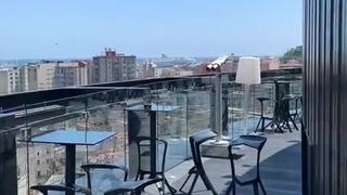 ELLIE LEEN onlyfans black-haired confused - having fun in fries