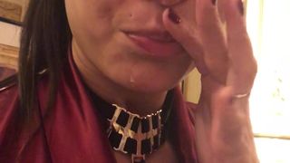 CASSIE DEL ISLA onlyfans cute lady undresses in front of the camera