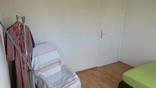 mylene onlyfans black-haired beauty communicates in fries