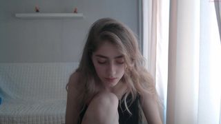 yellow_melon chaturbate dark-skinned females jerk off the vagina