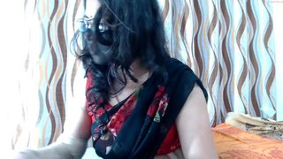 sexyniharika chaturbate mature confused jerks off shaggy pussy