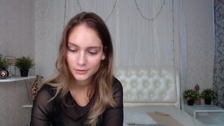 princess_dream chaturbate greedily fucks her pussy