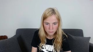 elenaideal chaturbate jerking whore on the background of new york