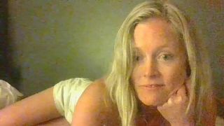 curiouscpl chaturbate the shrewd slut masturbates pussy with a phallus