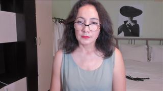 albagiovanni chaturbate buxom slut