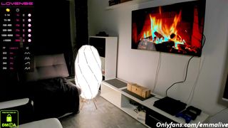 xoxo_emma chaturbate fucks herself in red dildo