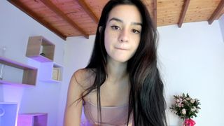 winonaoak chaturbate young slut dancing striptease