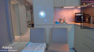 wildsexalexandalexis chaturbate Sultry brunette