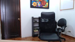 lovinyou_today chaturbate hot prostitute poses in shorts