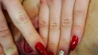 kleoz chaturbate sweet doll fingering pussy