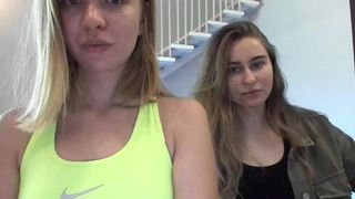 wondervera chaturbate tasty babe fucks both holes