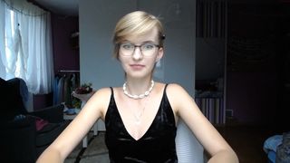 sunny_nicole big tits and wet pussy