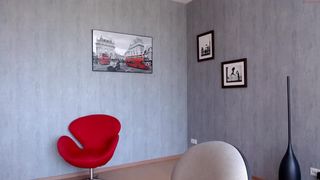 stretchinggirl Busty bitch