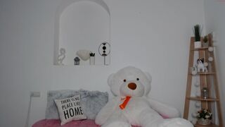 _little_miss chaturbate Piquant skin