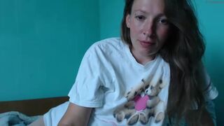lyliii chaturbate chic shows shaved holes