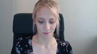 kimidrew chaturbate hot female riding a sex toy