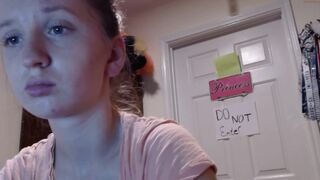 thekitkatkitten chaturbate naughty  girl  fingering vagina in the shower