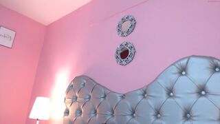 swt_karlie chaturbate beautiful maid masturbating cunt