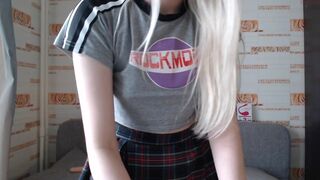 wunvmw chaturbate stuck in the ass sex toy